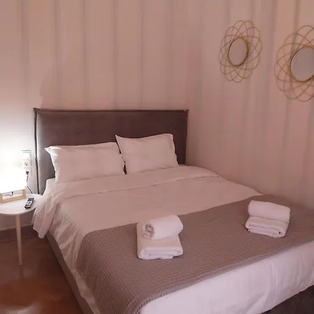 Athens Lovely Apartment-3